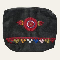 Hetési Kézi Hímzéssel Díszített Neszeszer